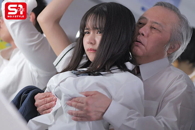 制服JK・田野憂がおっぱいを揉まれている