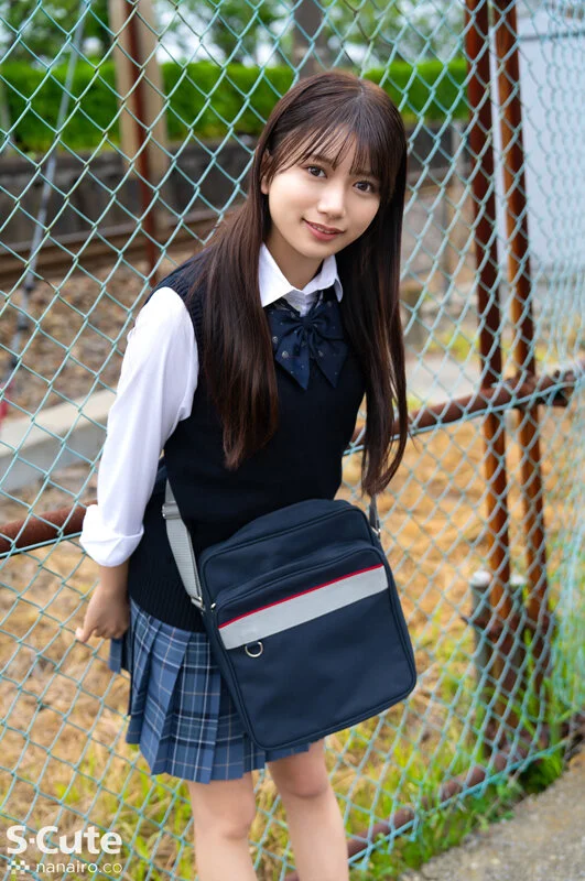 制服JKの北岡果林