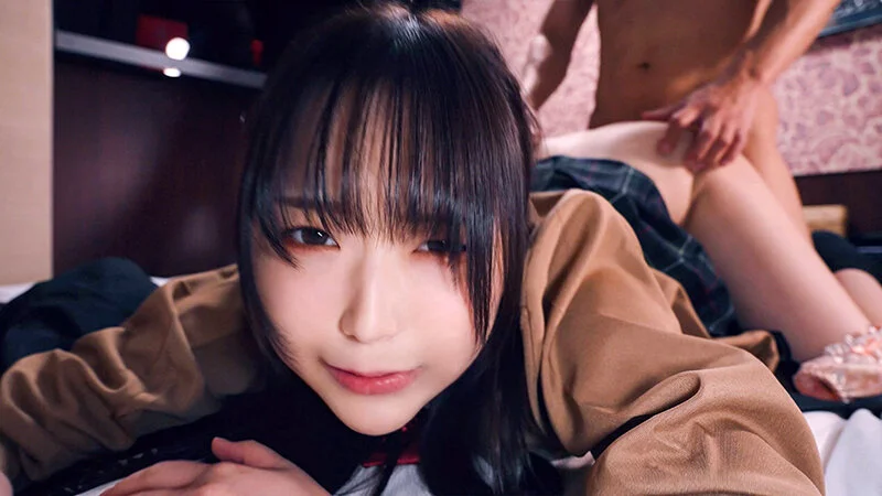 制服JKがバックから突かれている