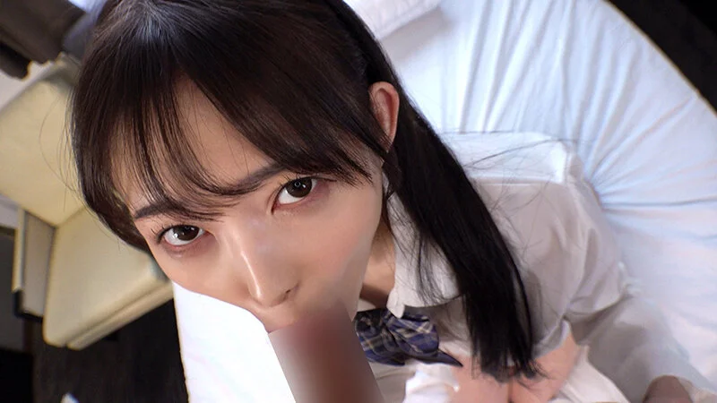 制服JKがフェラしている