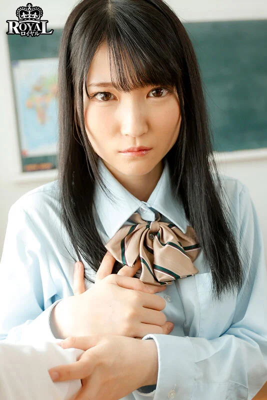 制服JK・伊織ひなの